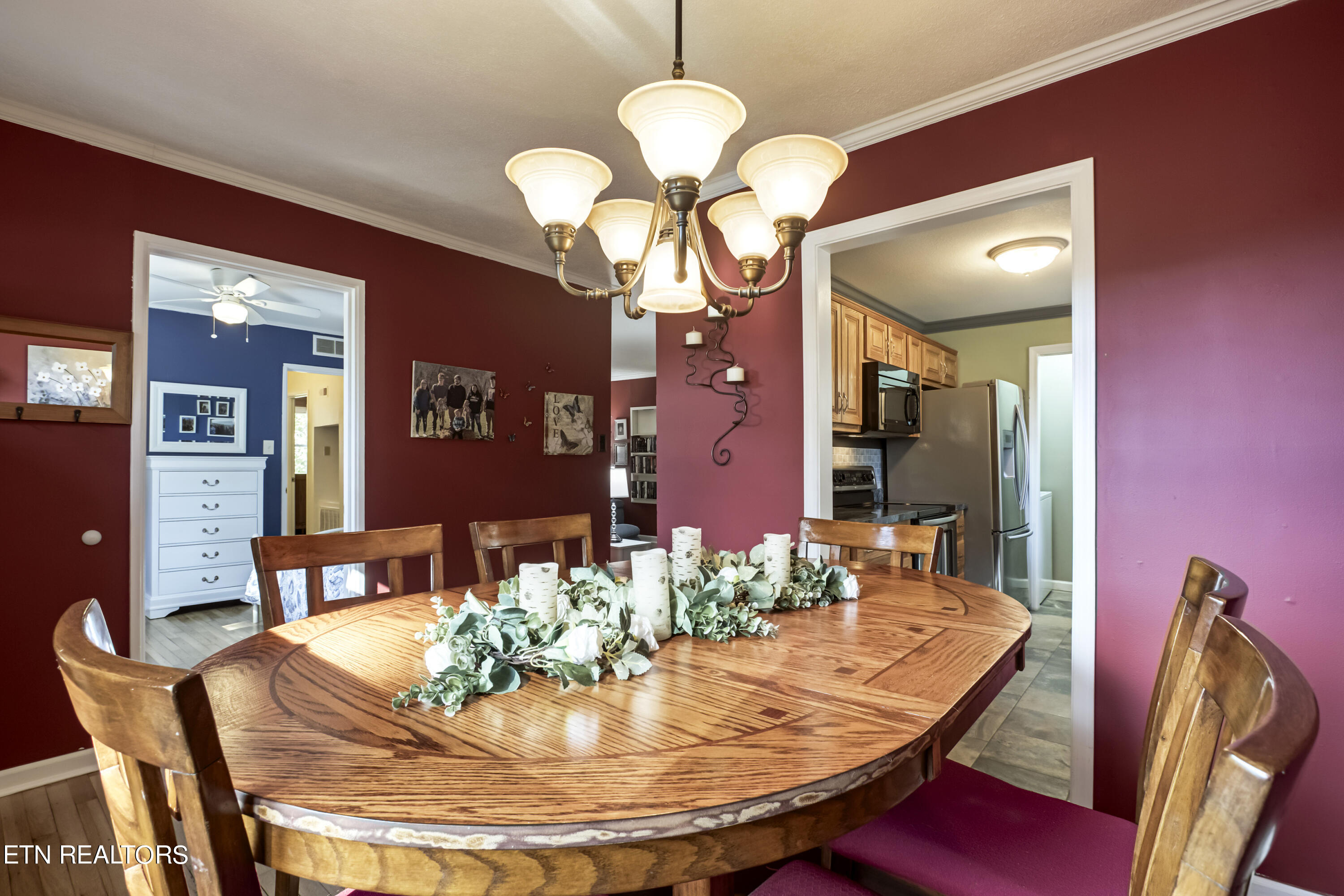 114 West Arrowwood Road Oak Ridge, TN 37830 - Photo 12 of 32 12_WArrowwoodRoad_114_Dining04