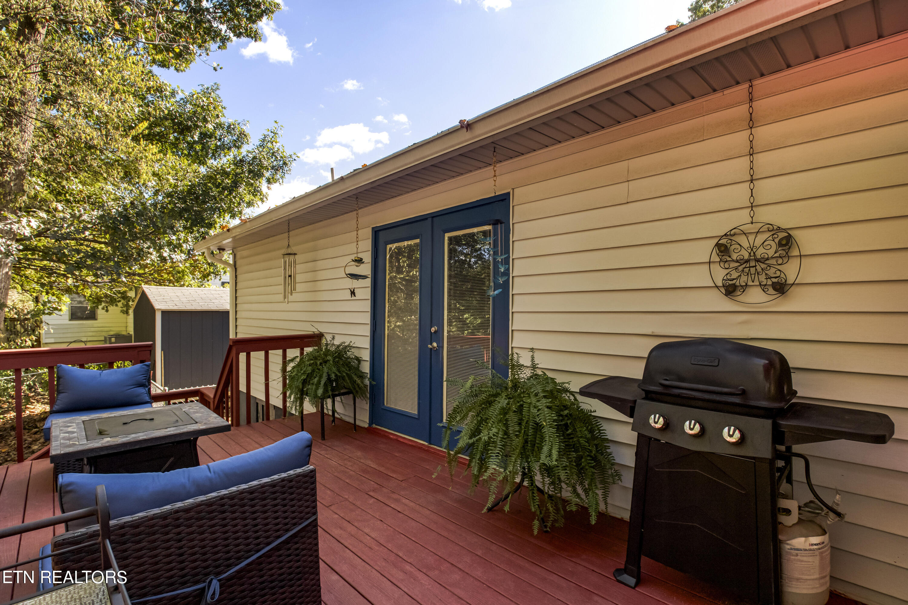 114 West Arrowwood Road Oak Ridge, TN 37830 - Photo 17 of 32 17_WArrowwoodRoad_114_Deck03