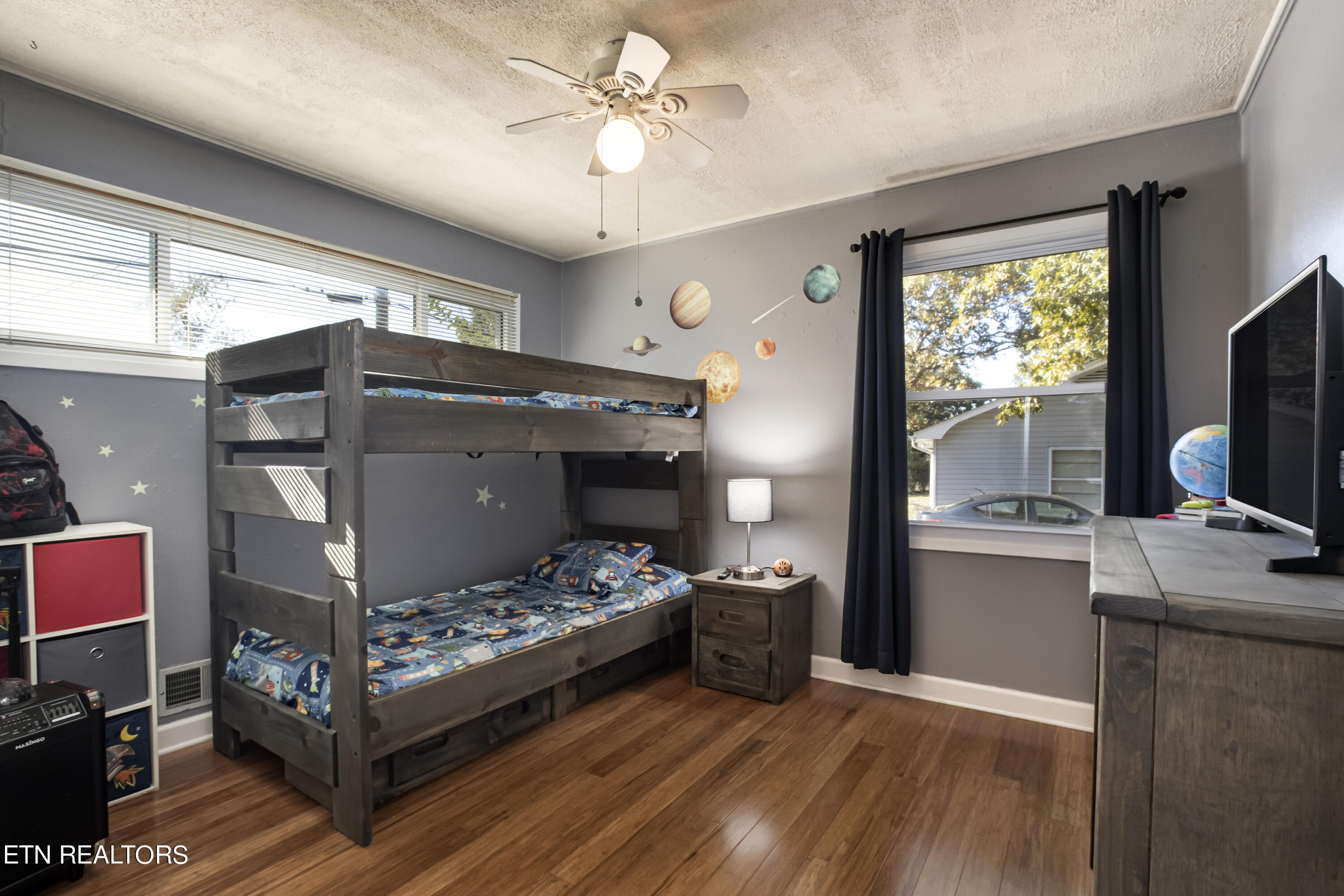 114 West Arrowwood Road Oak Ridge, TN 37830 - Photo 22 of 32 22_WArrowwoodRoad_114_Bedroom1_01