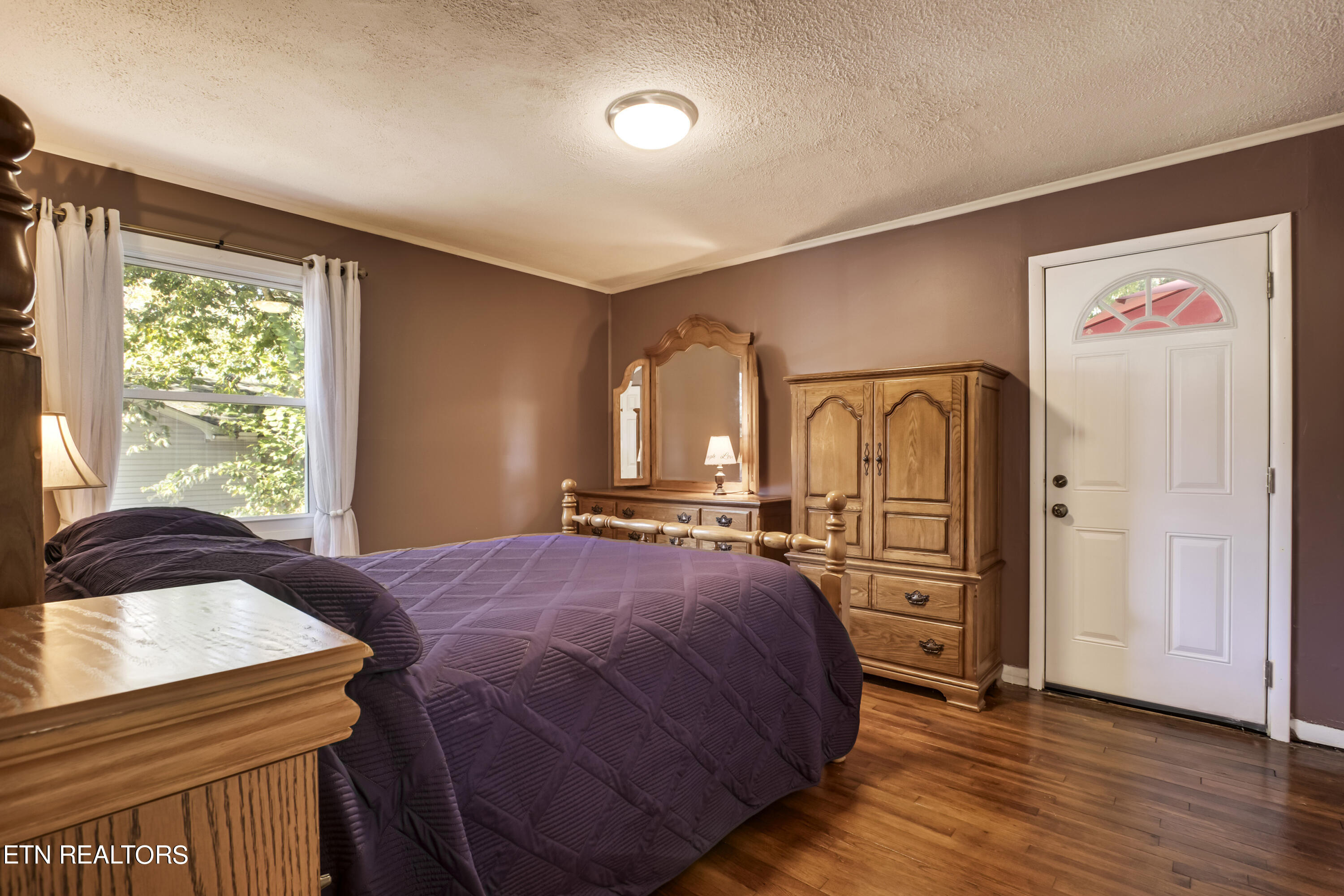 114 West Arrowwood Road Oak Ridge, TN 37830 - Photo 24 of 32 24_WArrowwoodRoad_114_Bedroom2_01
