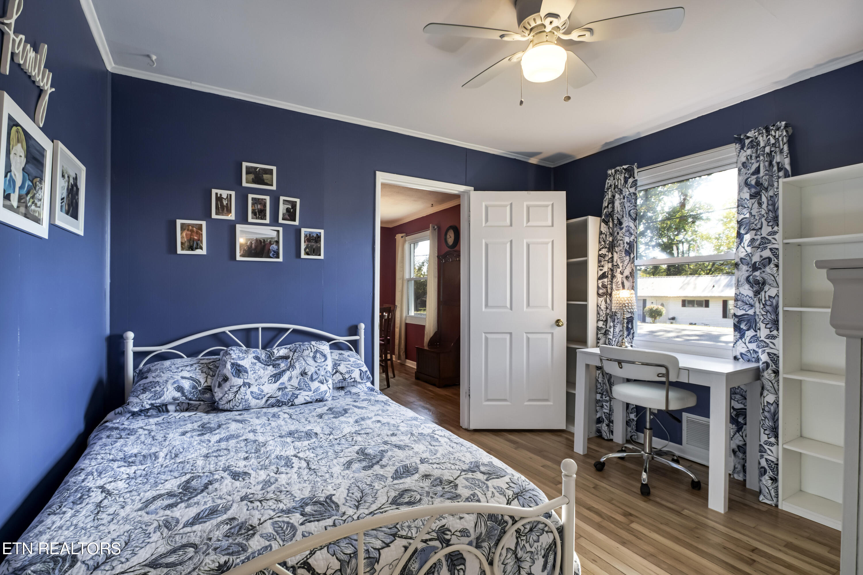 114 West Arrowwood Road Oak Ridge, TN 37830 - Photo 27 of 32 27_WArrowwoodRoad_114_Bedroom3_01