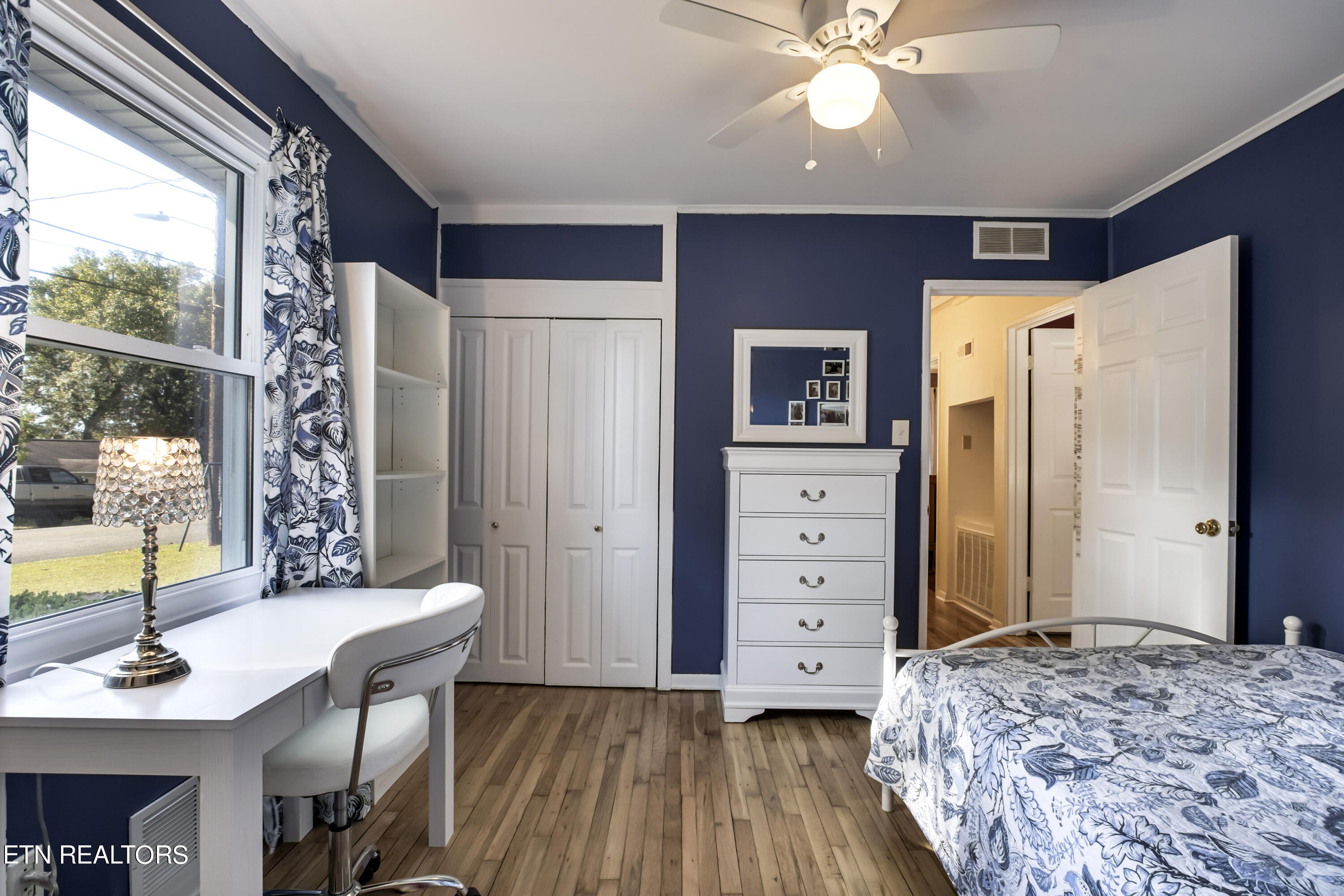 114 West Arrowwood Road Oak Ridge, TN 37830 - Photo 28 of 32 28_WArrowwoodRoad_114_Bedroom3_02