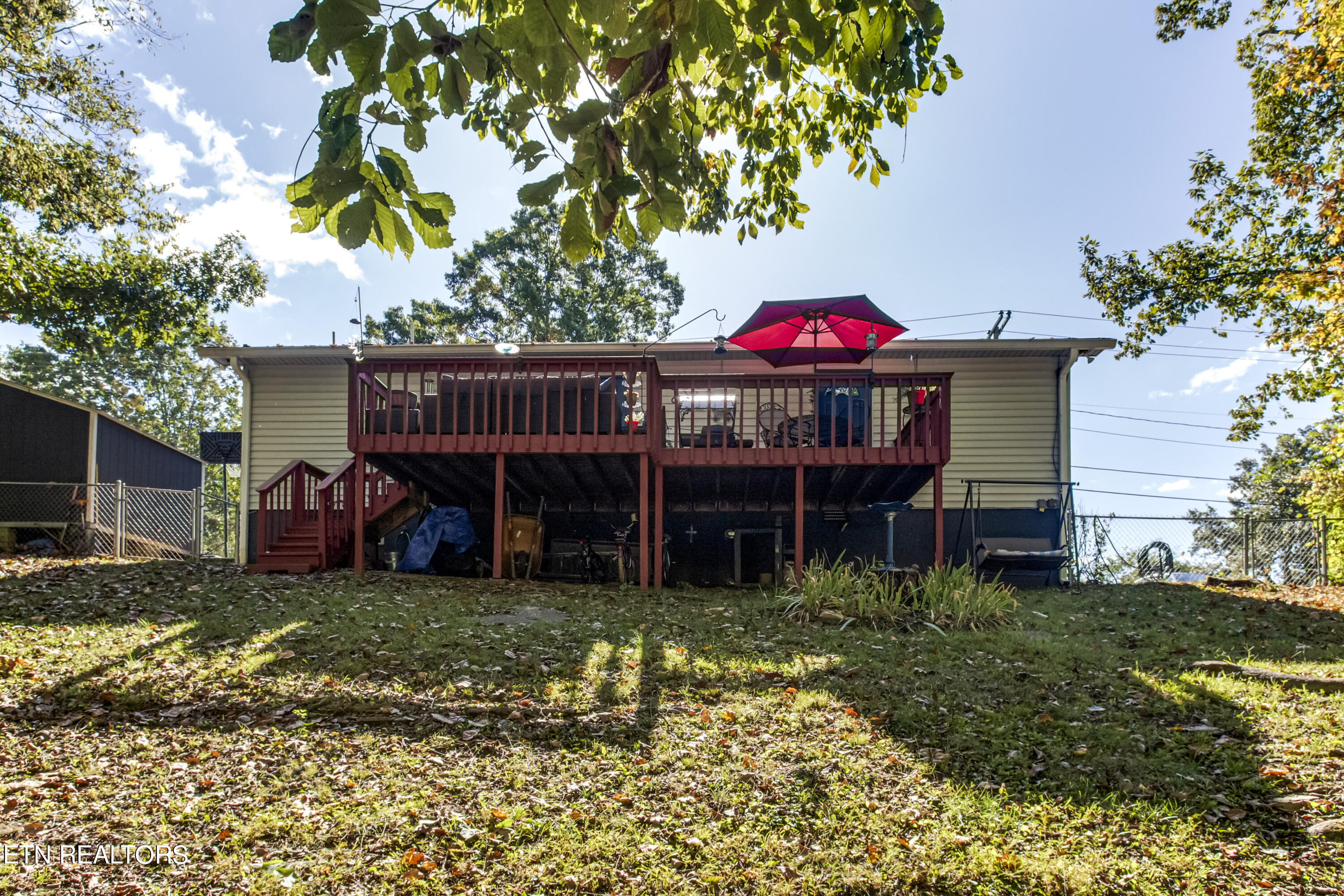 114 West Arrowwood Road Oak Ridge, TN 37830 - Photo 30 of 32 30_WArrowwoodRoad_114_Back
