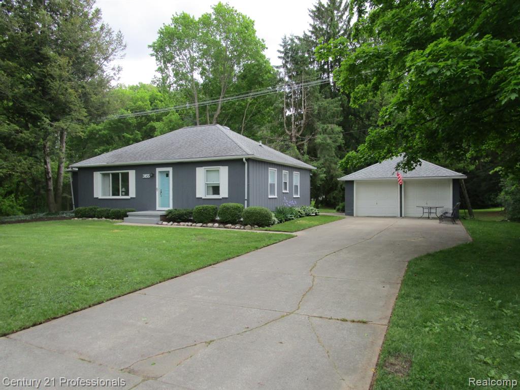 3155 Mason Road Howell, MI 48843 - Photo 2 of 40