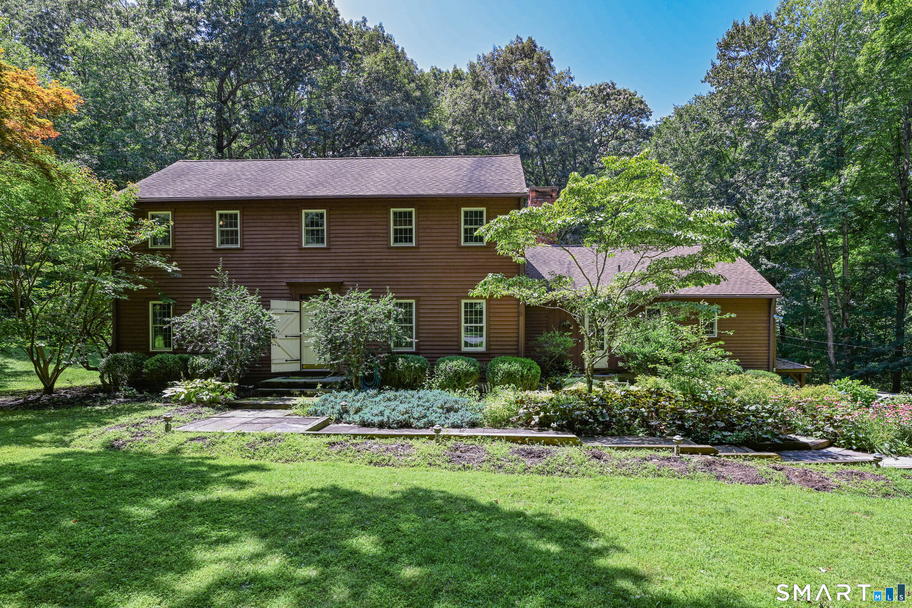 75 Great Ring Road Newtown, CT 06482 - Photo 1 of 39 Gallery Image 1
