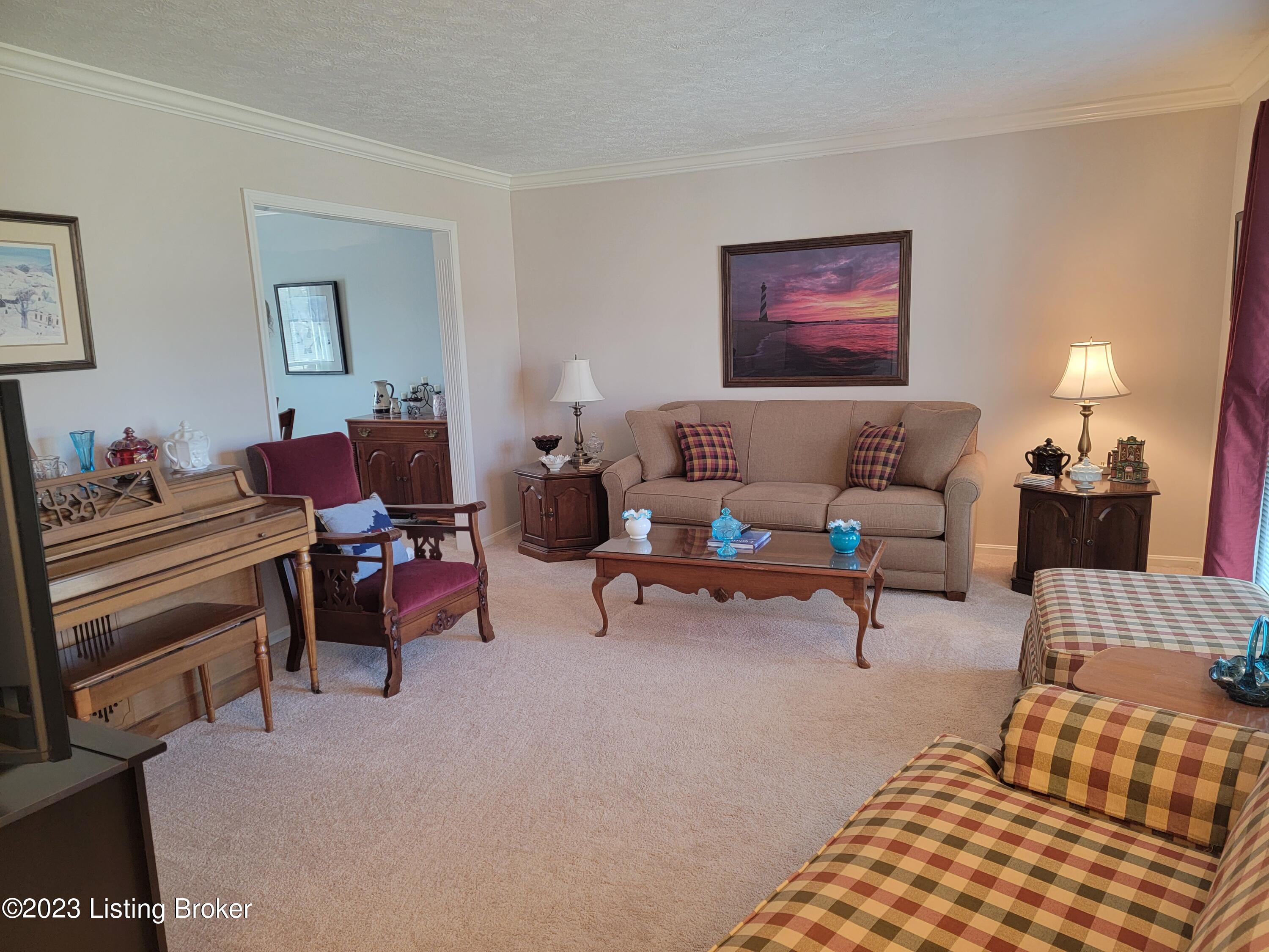 9014 Collingwood Road Louisville, KY 40299 - Photo 4 of 45 20230211_140151
