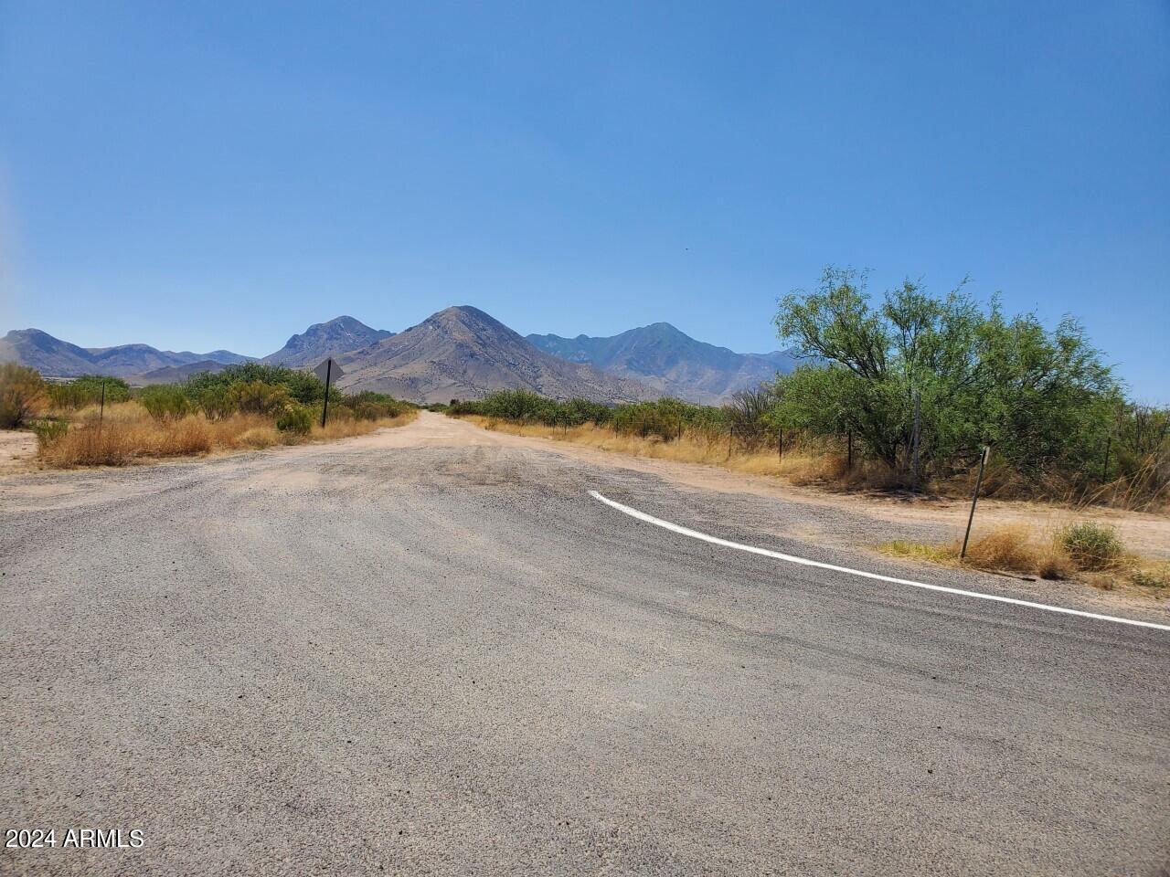 4-acres East Lane Ranch Road Hereford, AZ 85615 - Photo 7 of 9 a view of lake and mountain