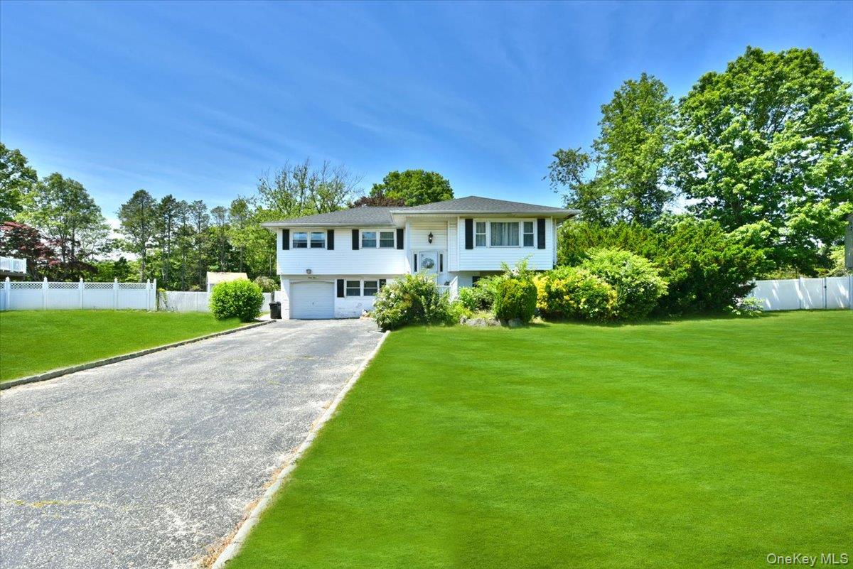 44 Peppermint Road Commack, NY 11725 - Photo 1 of 35