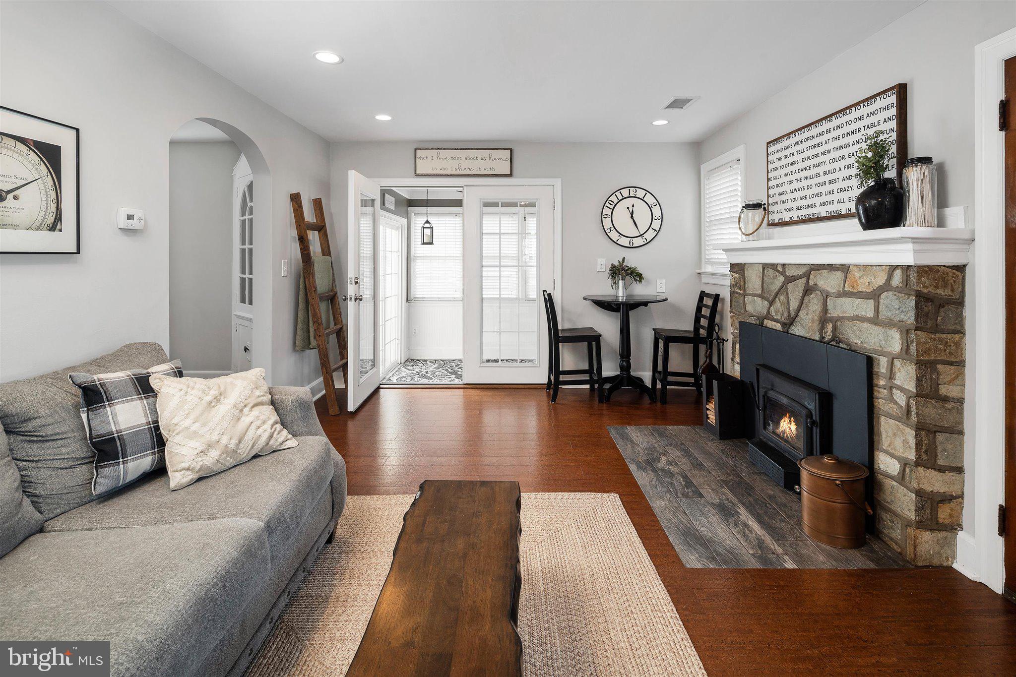 2586 Yardville Hamilton Square Road Hamilton, NJ 08690 - Photo 5 of 33 Gallery Image 5