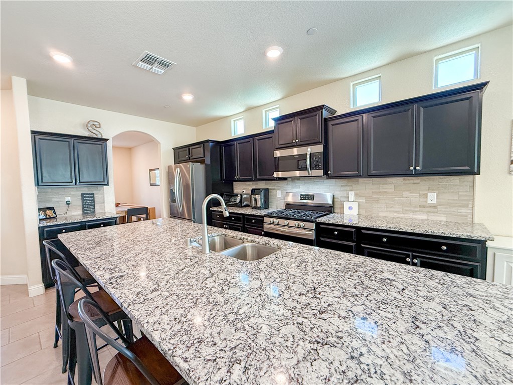 4407 Kerr Court Merced, CA 95348 - Photo 7 of 36