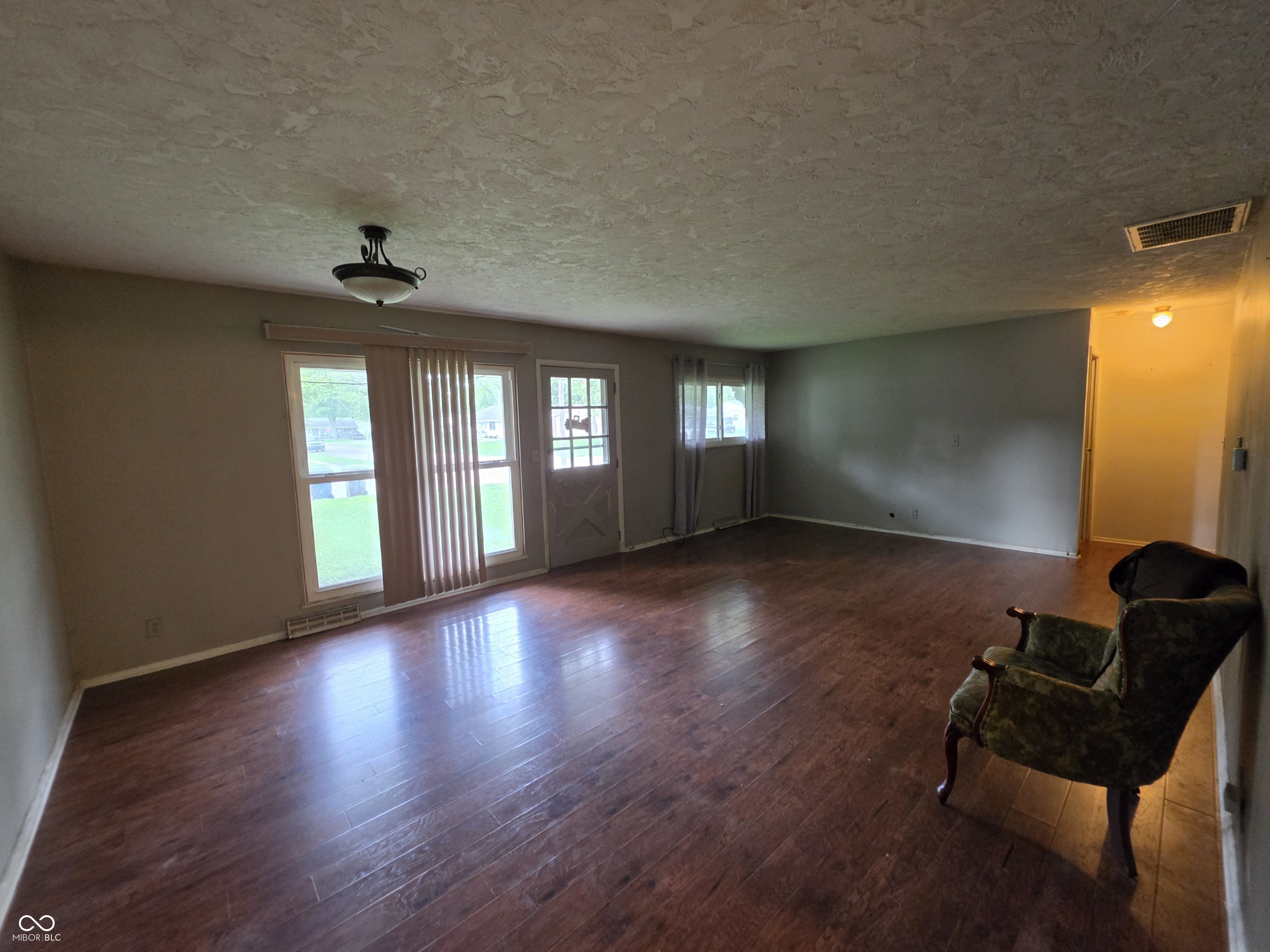 2403 Bramble Way Anderson, IN 46011 - Photo 2 of 8