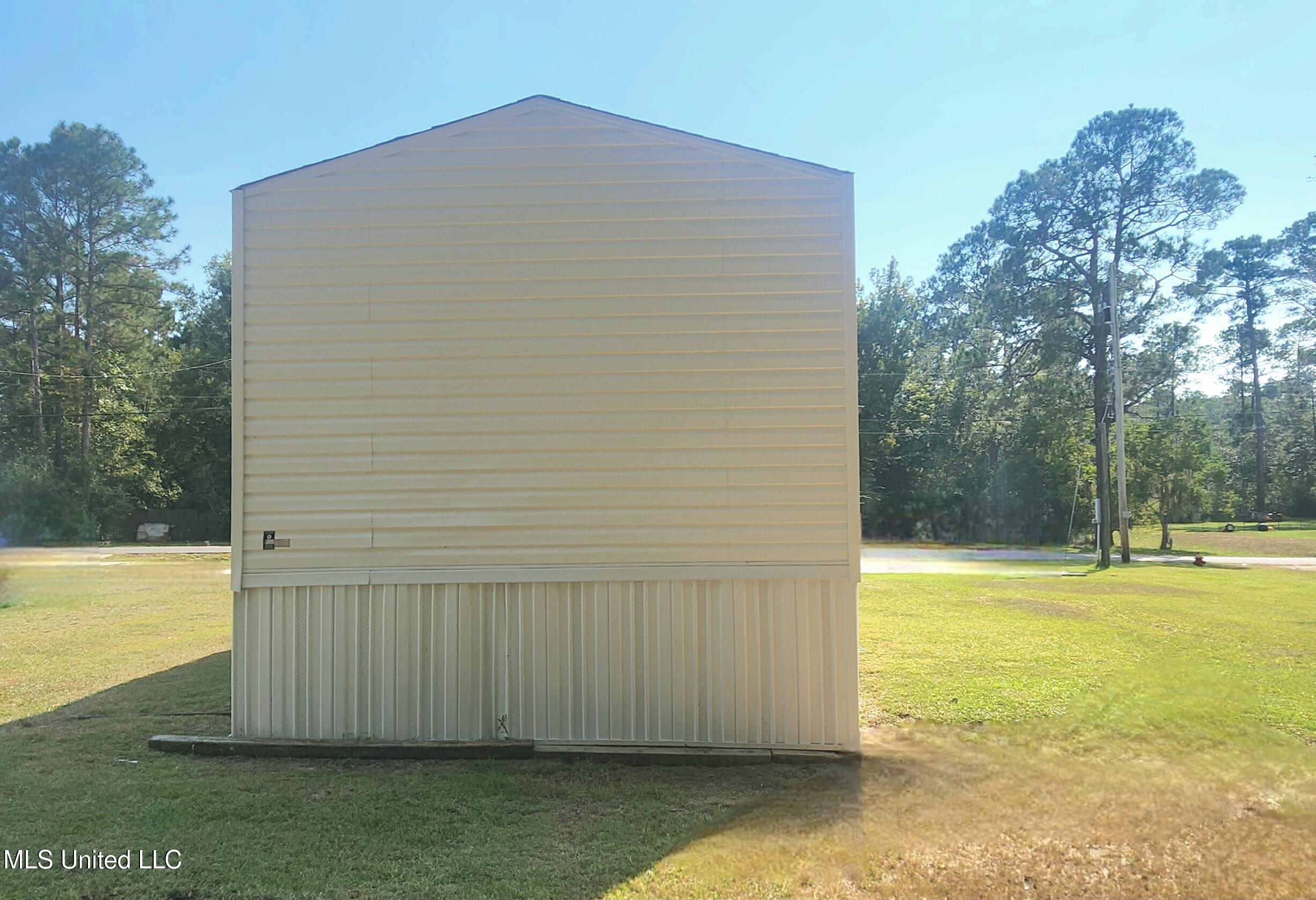 7828 Petunia Road Gautier, MS 39553 - Photo 6 of 21 20250920_150150