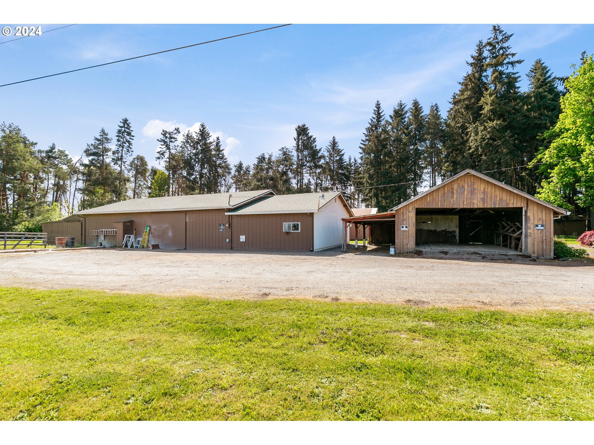 22778 Bents Road Northeast Aurora, OR 97002 - Photo 35 of 48 a swimming pool with trees in the background