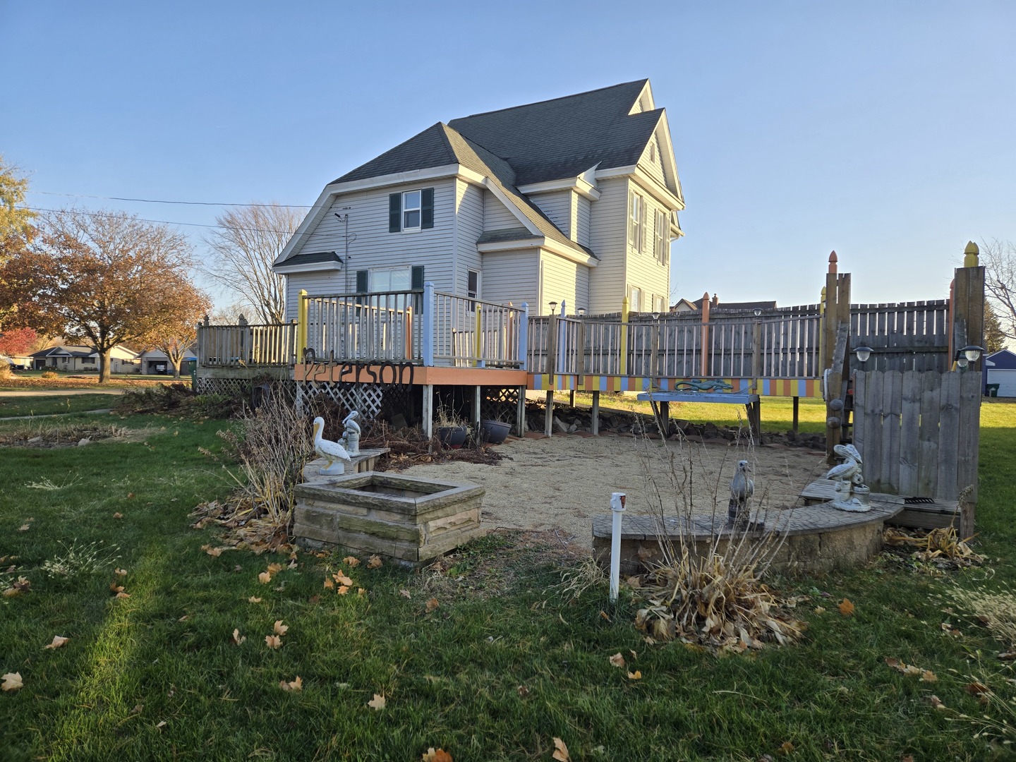516 East Buffalo Street Polo, IL 61064 - Photo 8 of 28 a view of a house with swimming pool and sitting area