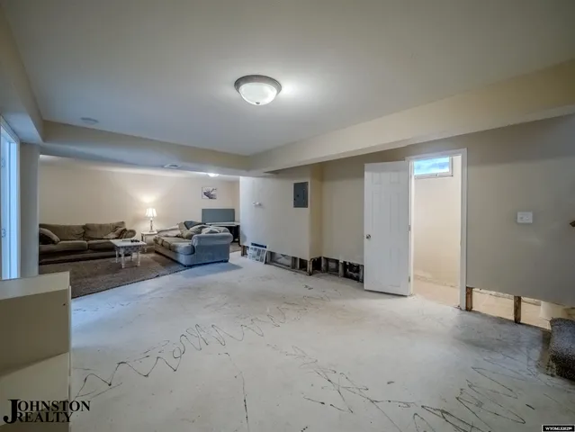 $250,000 | 866 Iron Street, Evansville, WY 82636