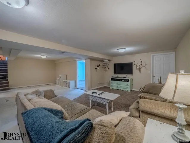 $250,000 | 866 Iron Street, Evansville, WY 82636