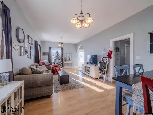 $250,000 | 866 Iron Street, Evansville, WY 82636