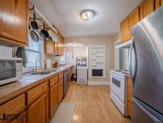 $250,000 | 866 Iron Street, Evansville, WY 82636