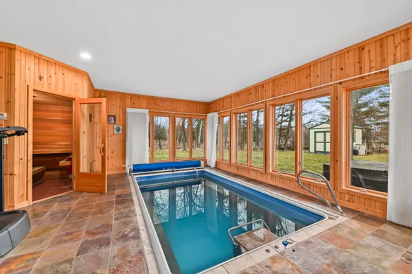 $880,000 | W307N6992 Club Circle East, Merton, WI 53029