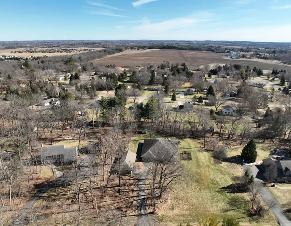 $880,000 | W307N6992 Club Circle East, Merton, WI 53029