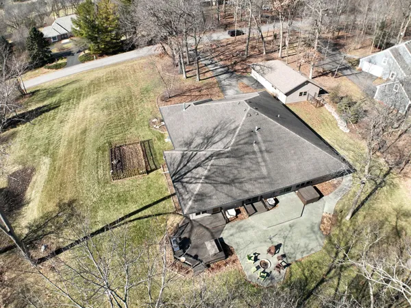$880,000 | W307N6992 Club Circle East, Merton, WI 53029
