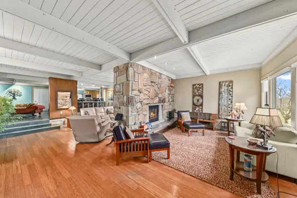 $880,000 | W307N6992 Club Circle East, Merton, WI 53029