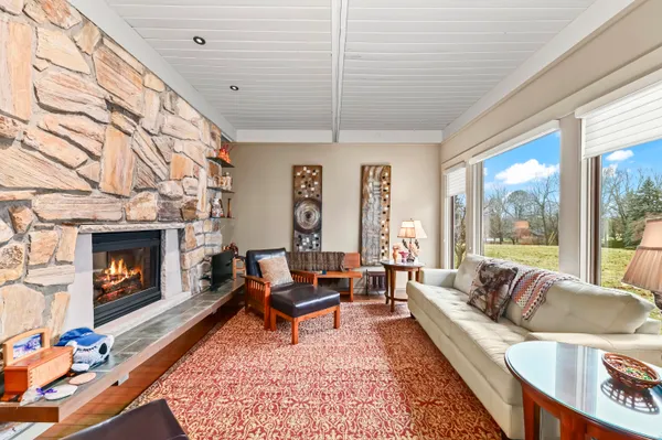 $880,000 | W307N6992 Club Circle East, Merton, WI 53029