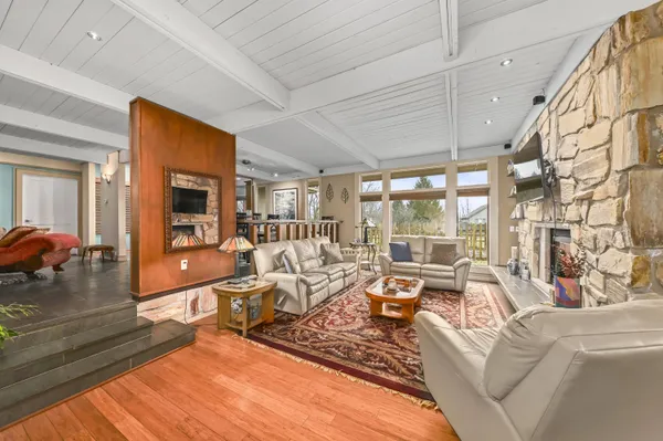 $880,000 | W307N6992 Club Circle East, Merton, WI 53029