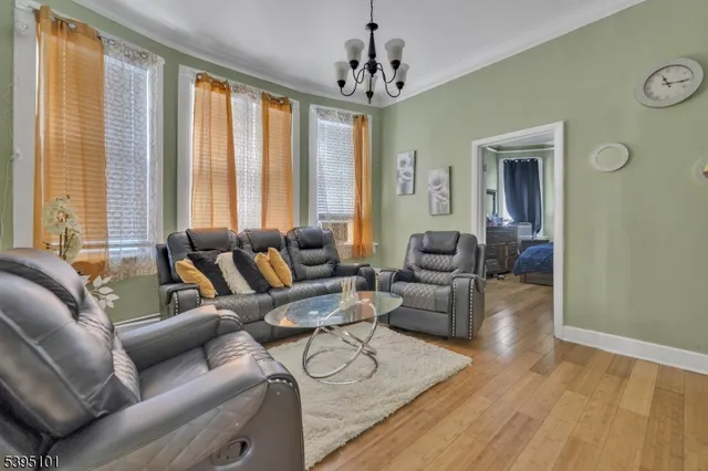 $2,800 | 361 15th Avenue, Unit 3, Paterson, NJ 07504