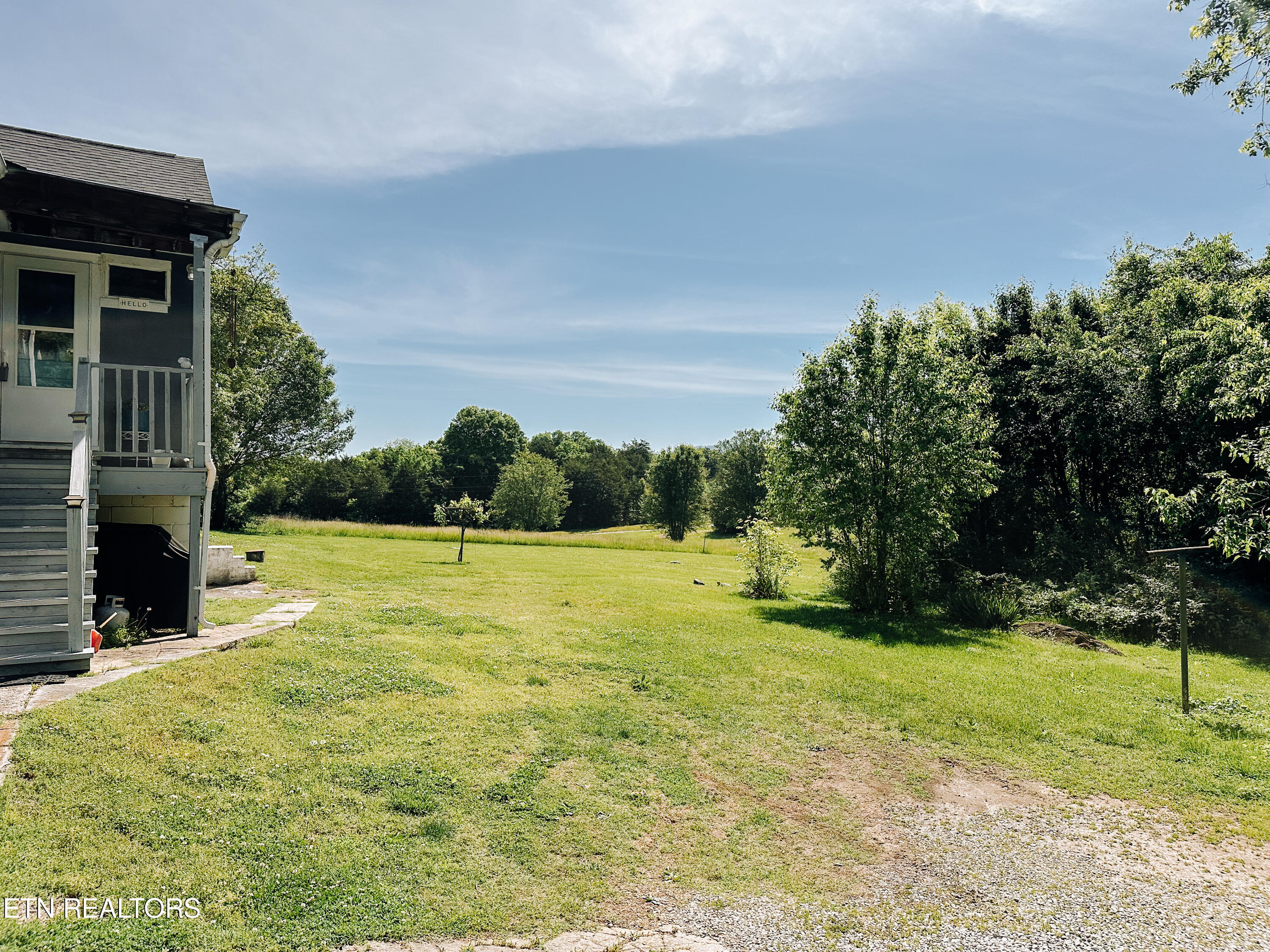8214 East Emory Road Corryton, TN 37721 - Photo 4 of 18 IMG_3508