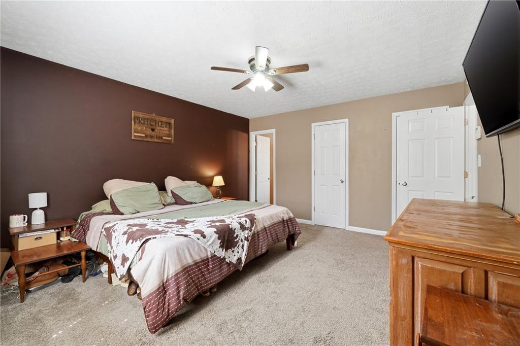 328 Highland Estates Commerce, GA 30529 - Photo 15 of 23