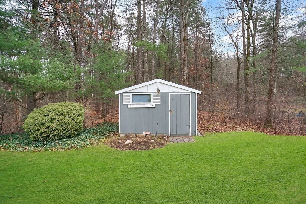 17 Pequot Road Southampton, MA 01073 - Photo 36 of 41 a front view of house with garden