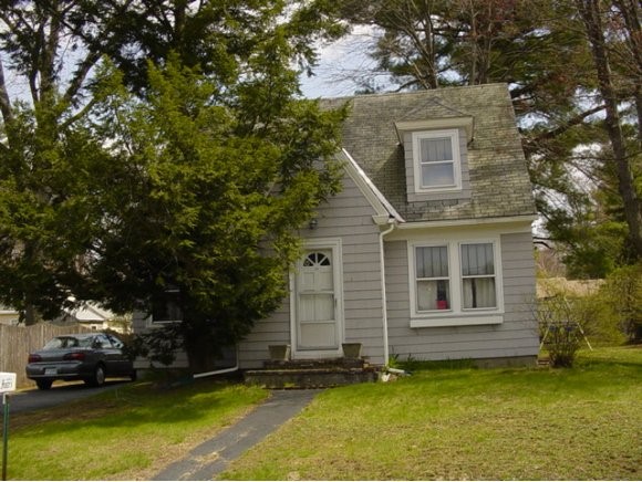 20 Richardson Street Rochester, NH 03867 - Photo 1 of 1