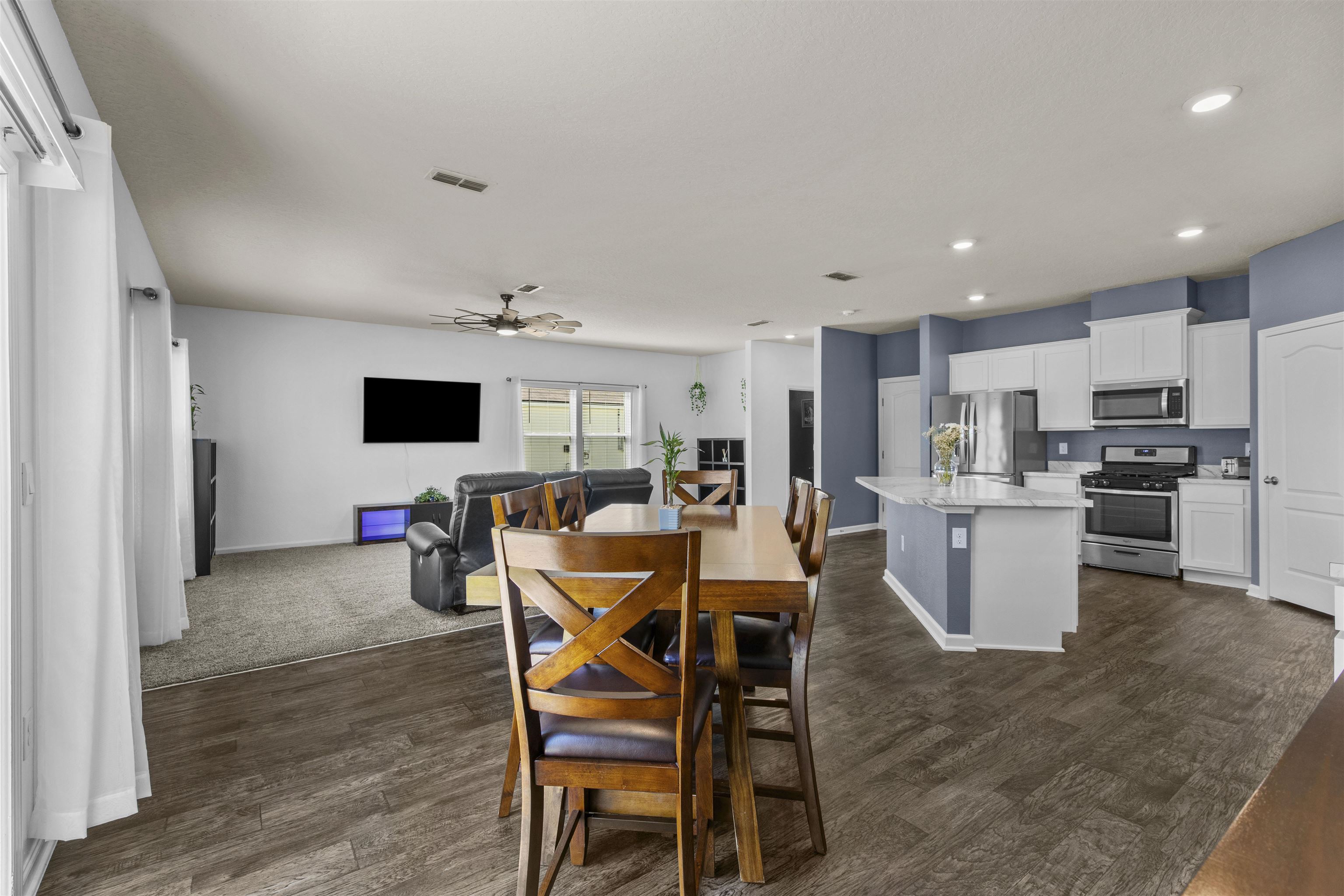 266 Caminha Road St. Augustine, FL 32084 - Photo 17 of 59 a kitchen with a table and chairs in it