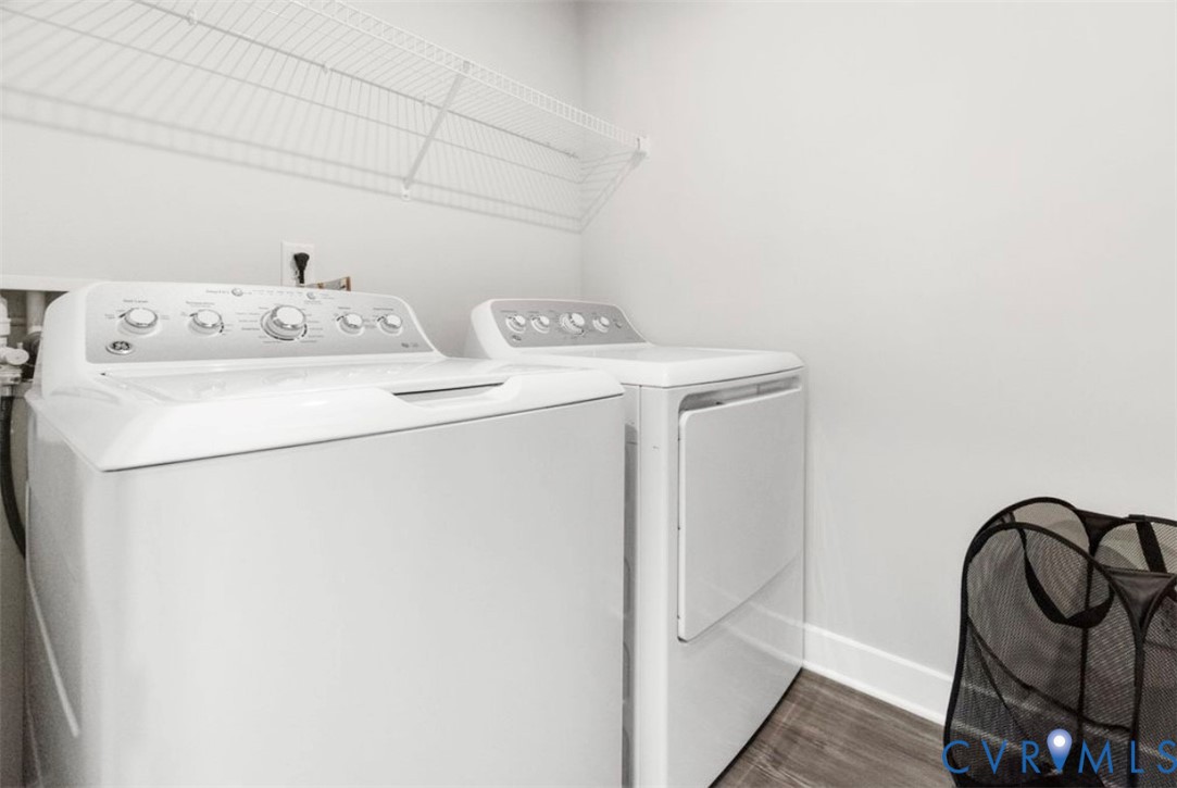 16043 Cambria Cove Boulevard Midlothian, VA 23112 - Photo 17 of 44 a utility room with dryer and washer