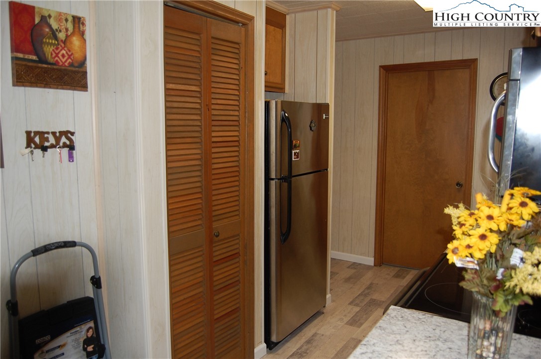 675 Windridge Road Newland, NC 28657 - Photo 10 of 22 Gallery Image 10