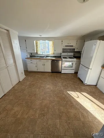 $1,750 | 4 Maple Street | Prospect Lefferts Gardens