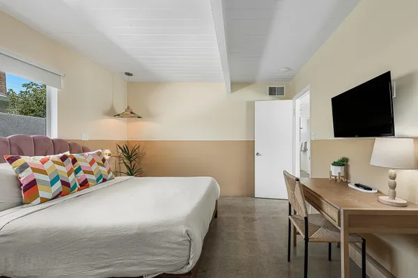 $1,290,000 | 633 Canon Drive, Palm Springs, CA 92264