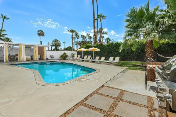 $1,290,000 | 633 Canon Drive, Palm Springs, CA 92264