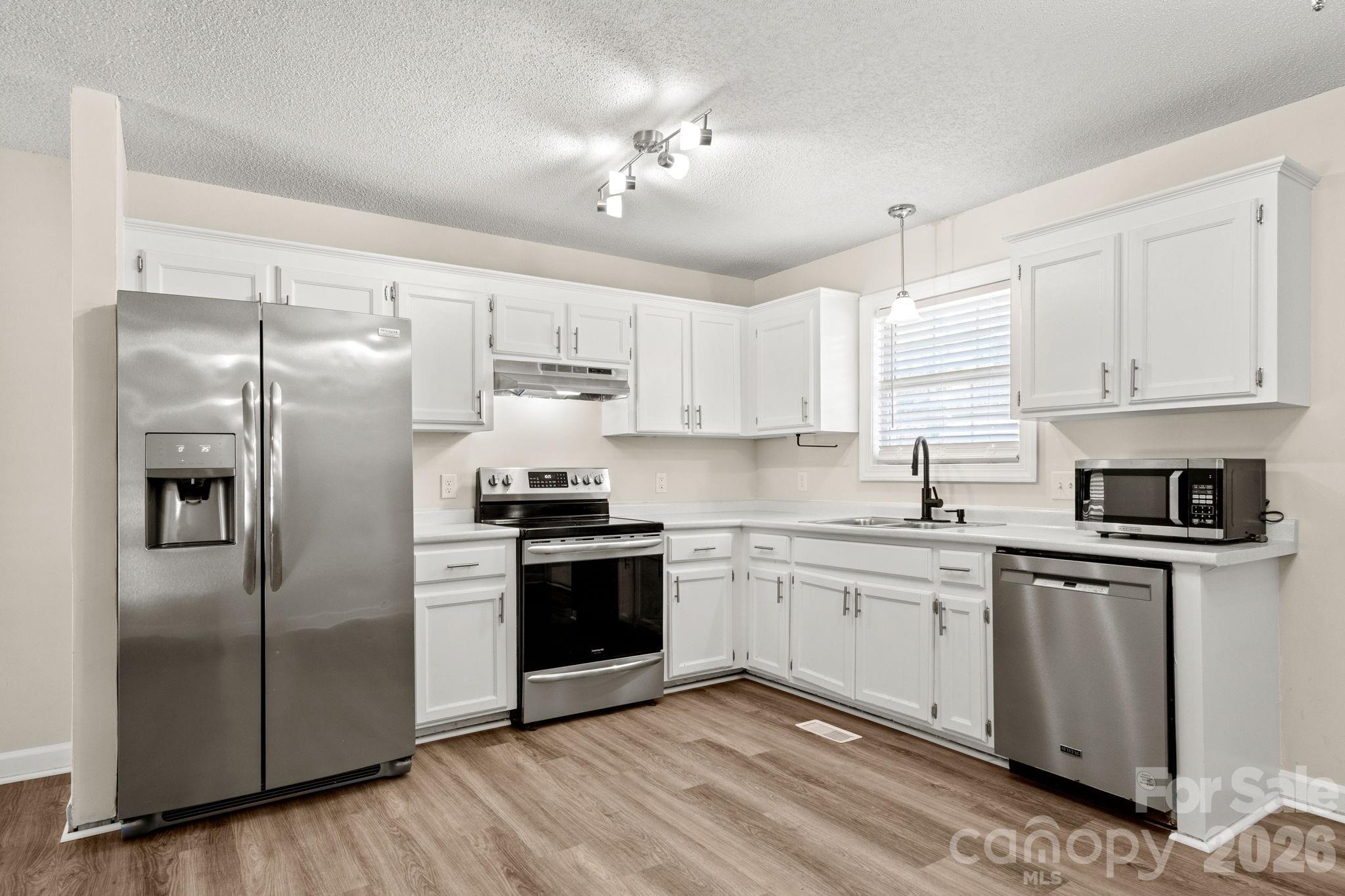1502 East Main Street Cherryville, NC 28021 - Photo 6 of 29