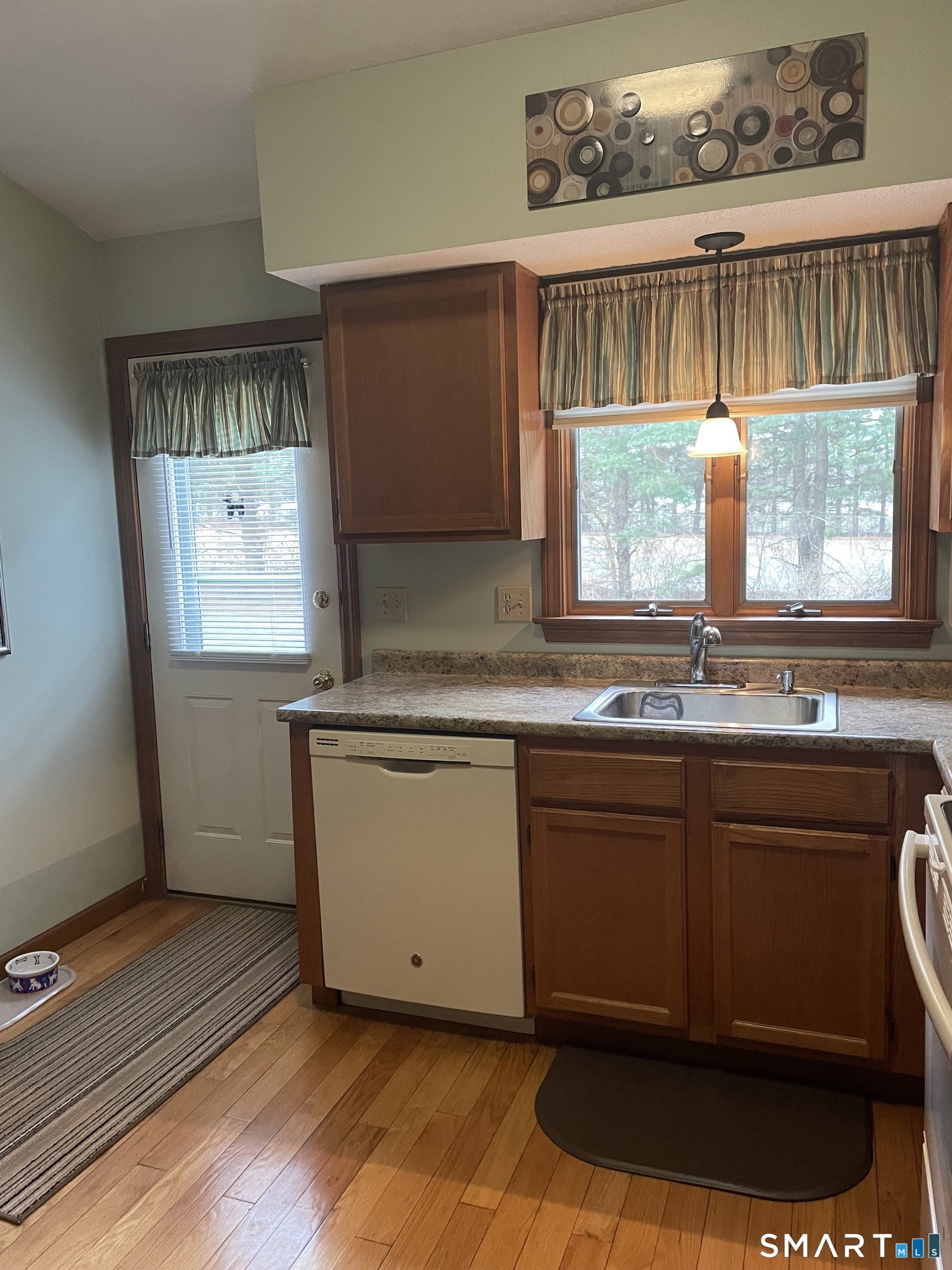 102 North Maple Street, Unit 6B Enfield, CT 06082 - Photo 2 of 18