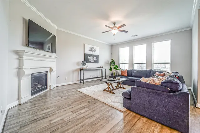 $3,450 | 9507 Carson Lane, Rosharon, TX 77583