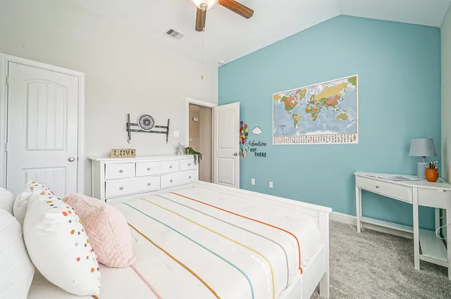 $3,450 | 9507 Carson Lane, Rosharon, TX 77583