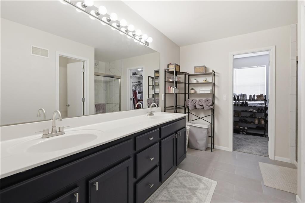 2140 Southwest Gooseberry Lane Lee's Summit, MO 64082 - Photo 13 of 32