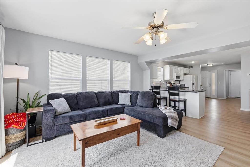 2140 Southwest Gooseberry Lane Lee's Summit, MO 64082 - Photo 5 of 32