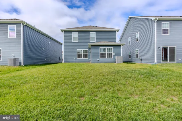 a house view with a outdoor space