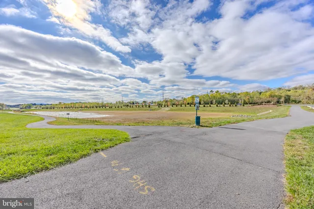 $2,250 | 110 Charing Cross Drive, Stephens City, VA 22655