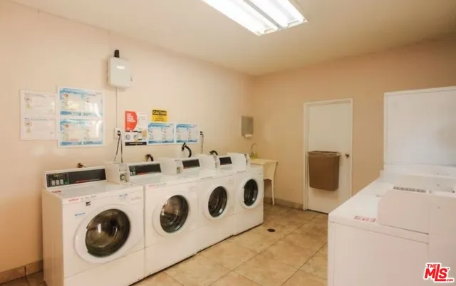 $324,999 | 5400 Newcastle Avenue, Unit 50, Encino, CA 91316