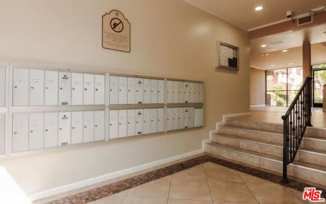 $324,999 | 5400 Newcastle Avenue, Unit 50, Encino, CA 91316