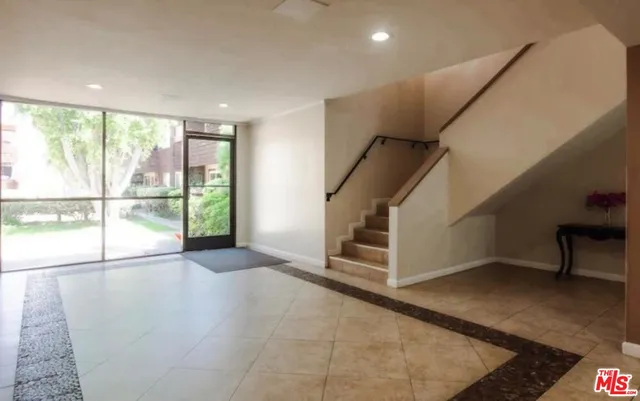 $324,999 | 5400 Newcastle Avenue, Unit 50, Encino, CA 91316